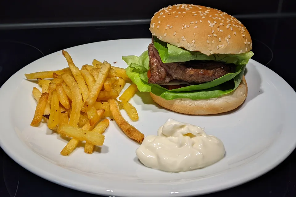 Hamburgare med pommes frites